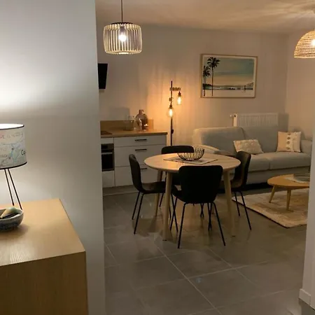 42 M Cocoon With Lovely Terrace